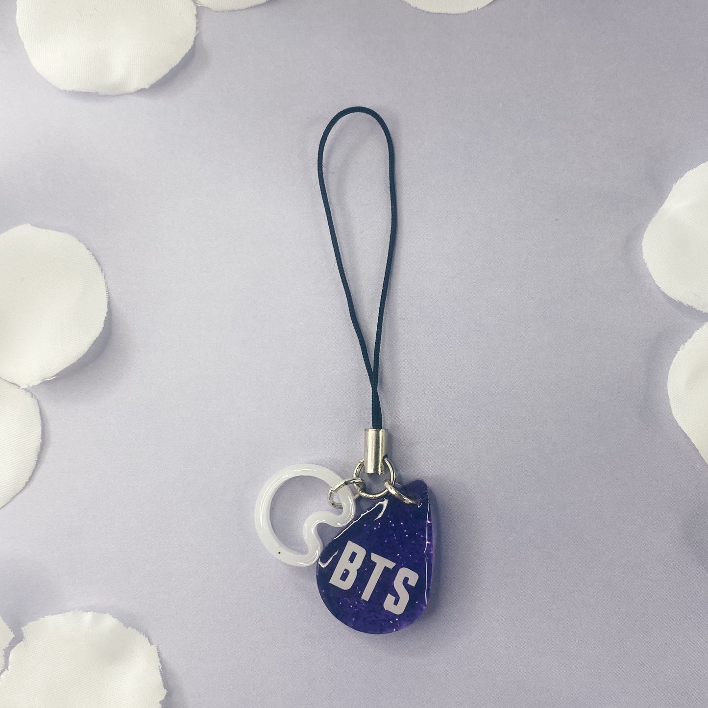 Teardrop phone charm - kpop